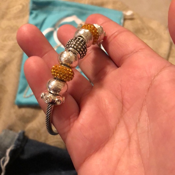 Bracelets - Picture 4 of 4